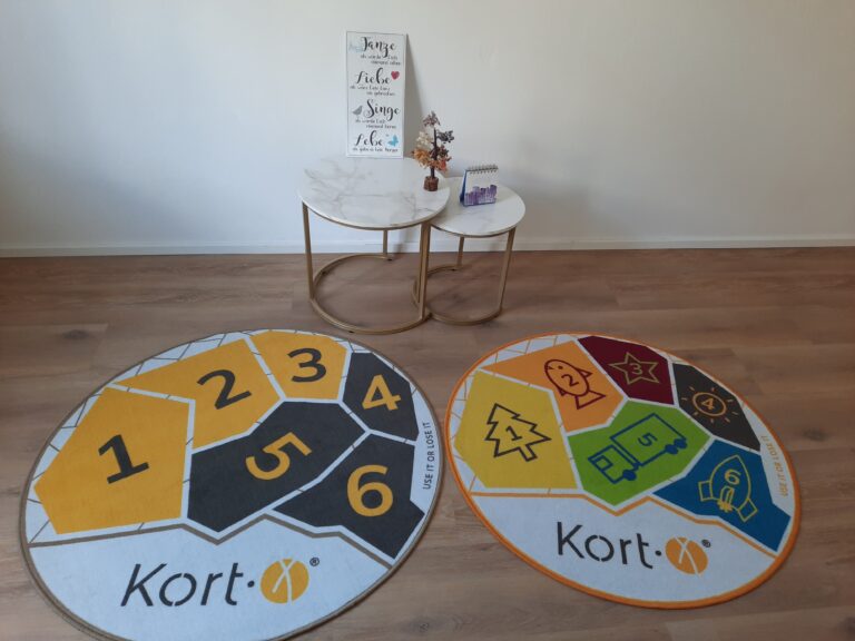 Kortx Teppiche m. Tisch